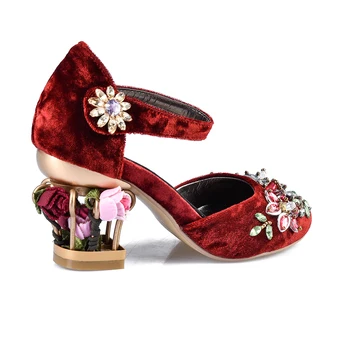Novo leto 2020 pomlad čevlji za ženske Kristalno Gleženj Trak Čevlji ženske Čudno Slog Petah s Cvetjem sponke Letnik Plus velikost 34-43